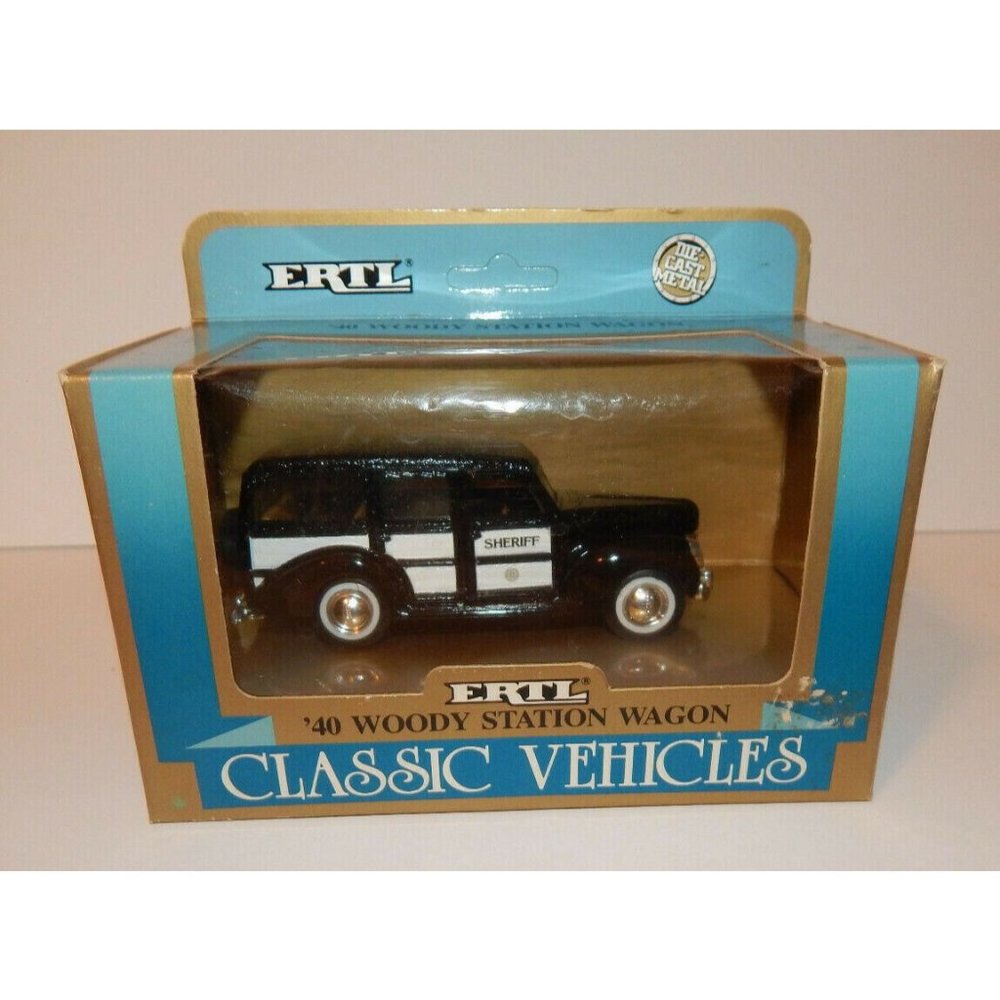 ERTL Classic Vehicles 1940 Ford Sheriff Woody Station Wagon 1/43 #2517